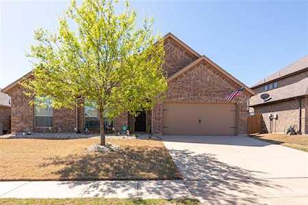 1137 Nottingham Trail Saginaw, TX 76179