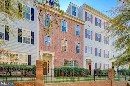 8047 Gatehouse Rd #13 Falls Church, VA 22042