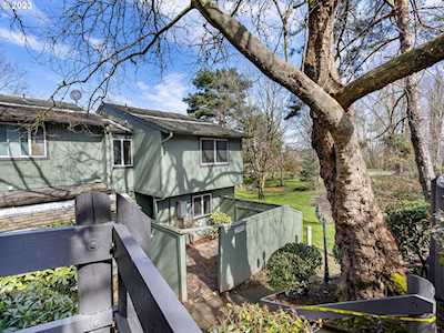 23955 NE Aldercrest CIR Wood Village, OR 97060