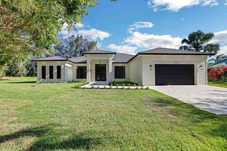 3800 SE Bent Banyan Way Stuart, FL 34997