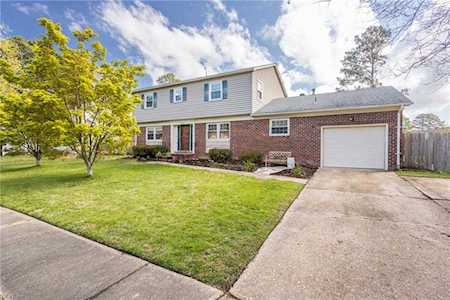 1316 Whisper Dr Virginia Beach, VA 23454