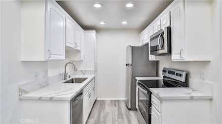 3530 Elm Ave #304 Long Beach, CA 90807
