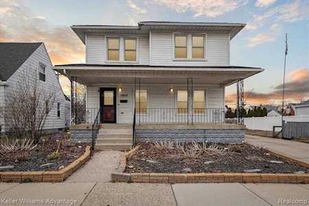 2848 Queen St Dearborn, MI 48124
