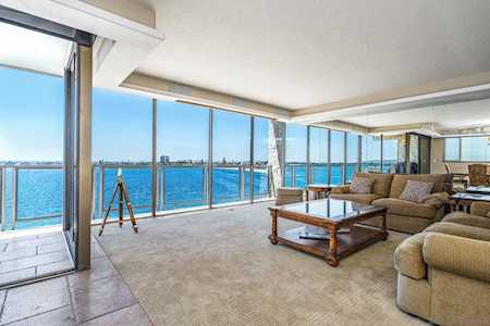 3860 Riviera Drive #402 San Diego, CA 92109