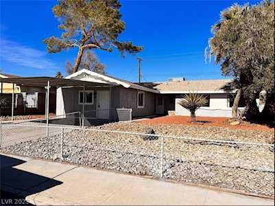 4316 Via Vaquero Ave Las Vegas, NV 89102
