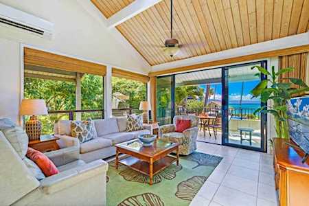 4531 Lower Honoapiilani Rd #14 (3A2) Lahaina, HI 96761