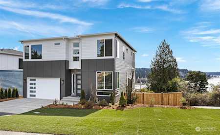 6403 NE 182nd St Kenmore, WA 98028