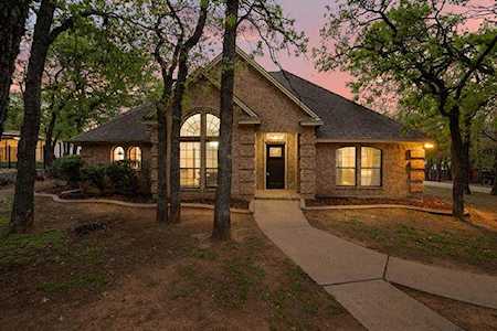 313 Highpoint Road Burleson, TX 76028