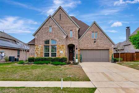 1016 W Bluff Way Roanoke, TX 76262