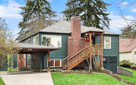 12311 23rd Ave NE Seattle, WA 98125