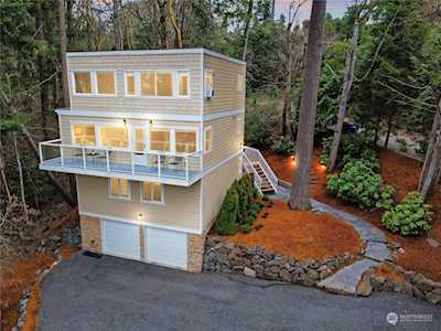 1527 210th Ave NE Sammamish, WA 98074