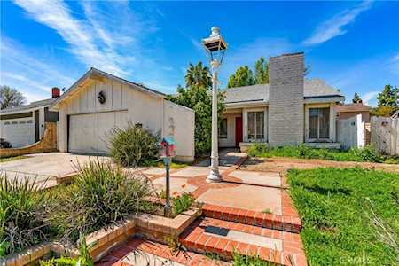 23649 Mill Valley Rd Valencia, CA 91355