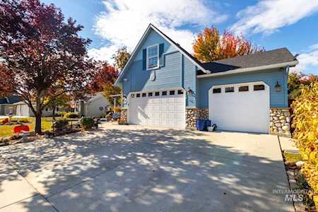 2885 N Rough Stone Way Meridian, ID 83646