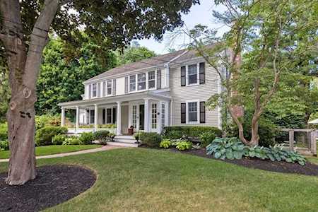 6 Chamberlain Run Hingham, MA 02043