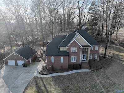 100 Rhonda Terrace Huntsville, AL 35806