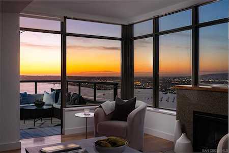 700 W E St #3903 #3903 San Diego, CA 92101