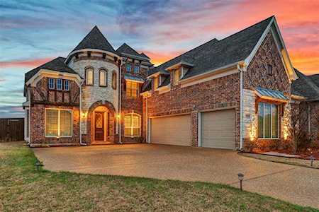 5220 Live Oak Drive Sachse, TX 75048