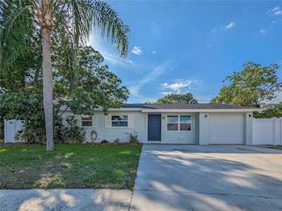 8293 86th Ave N Seminole, FL 33777