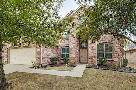 8201 Tyler Drive Lantana, TX 76226