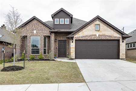 301 Moss Cove Drive Aubrey, TX 76227