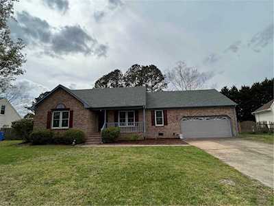 1221 Copper Stone Circle Chesapeake, VA 23320