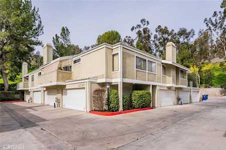 22127 Burbank Blvd #3 Woodland Hills, CA 91367