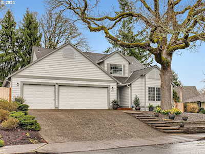 1811 Barnes CIR West Linn, OR 97068