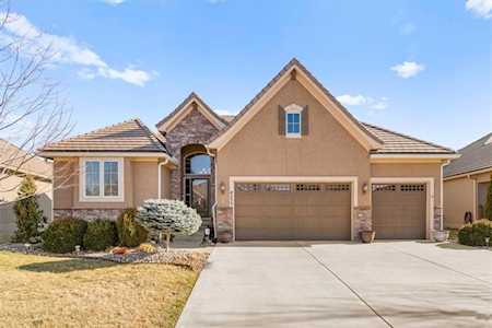 4233 NE Park Springs Dr Lee's Summit, MO 64064