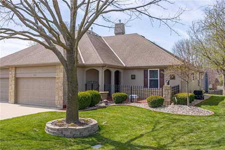 4136 SW Minnesota Dr Lee's Summit, MO 64082