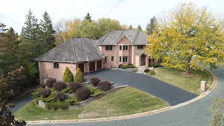 6981 Kenmare Drive Bloomington, MN 55438