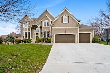 10104 W 147th St Overland Park, KS 66221