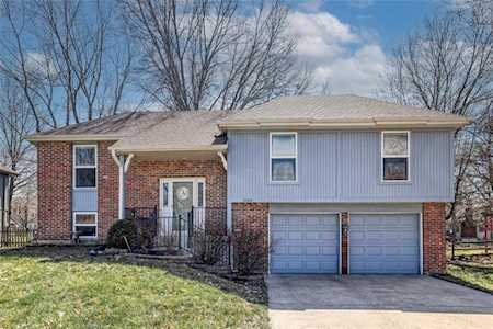 2009 E Sleepy Hollow Dr Olathe, KS 66062