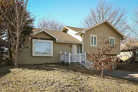 1220 NE Country Ln Lee's Summit, MO 64086