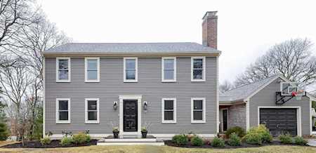 24 Eli Road East Falmouth, MA 02536