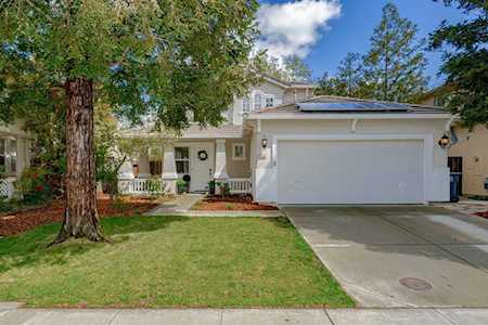 2432 Leonardo Street Davis, CA 95618