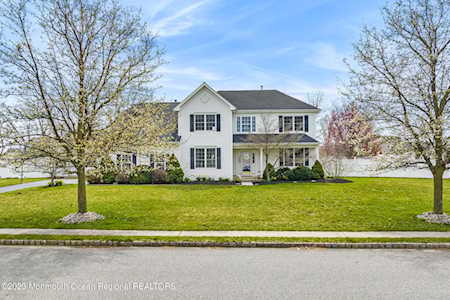 15 Cliffwood Dr Allentown, NJ 08501