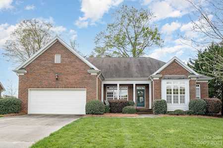 5419 Poplar Knoll Dr Matthews, NC 28105