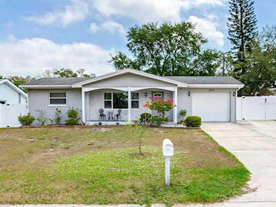 2120 Morningside Dr Safety Harbor, FL 34695