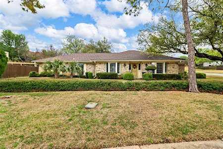 4102 Wingren Drive Irving, TX 75062