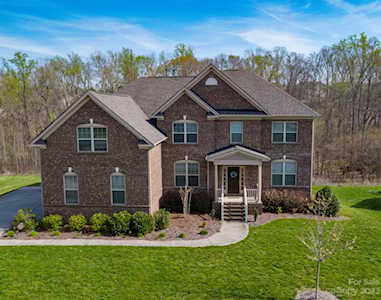 7261 Baybrooke Ln Harrisburg, NC 28075