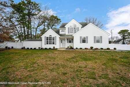 157 Equinox Rd Manahawkin, NJ 08050