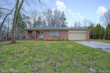26835 Greenleigh Ct Southfield, MI 48076