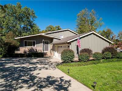 17940 Bennett Rd North Royalton, OH 44133
