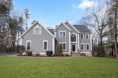 13 Stonegate Circle Grafton, MA 01519