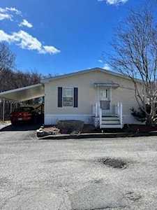 27 Woodward St Lincoln, RI 02865