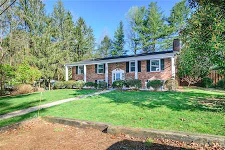 721 E Pineview Dr Hendersonville, NC 28739