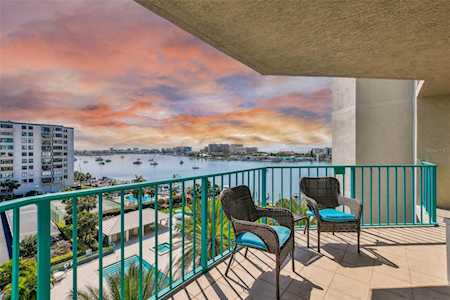 670 Island WAY #706 Clearwater, FL 33767