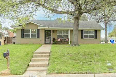 1205 Kiowa Drive Arlington, TX 76012