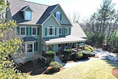 26 Ogden Lane Middleton, MA 01949