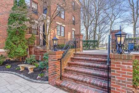 1986 Commonwealth Ave #9 Boston, MA 02135